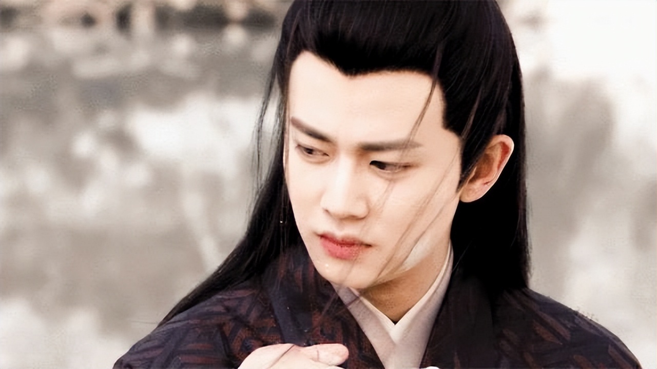 “龙须刘海”不要轻易尝试！有人仙气十足，有人酷似蟑螂精