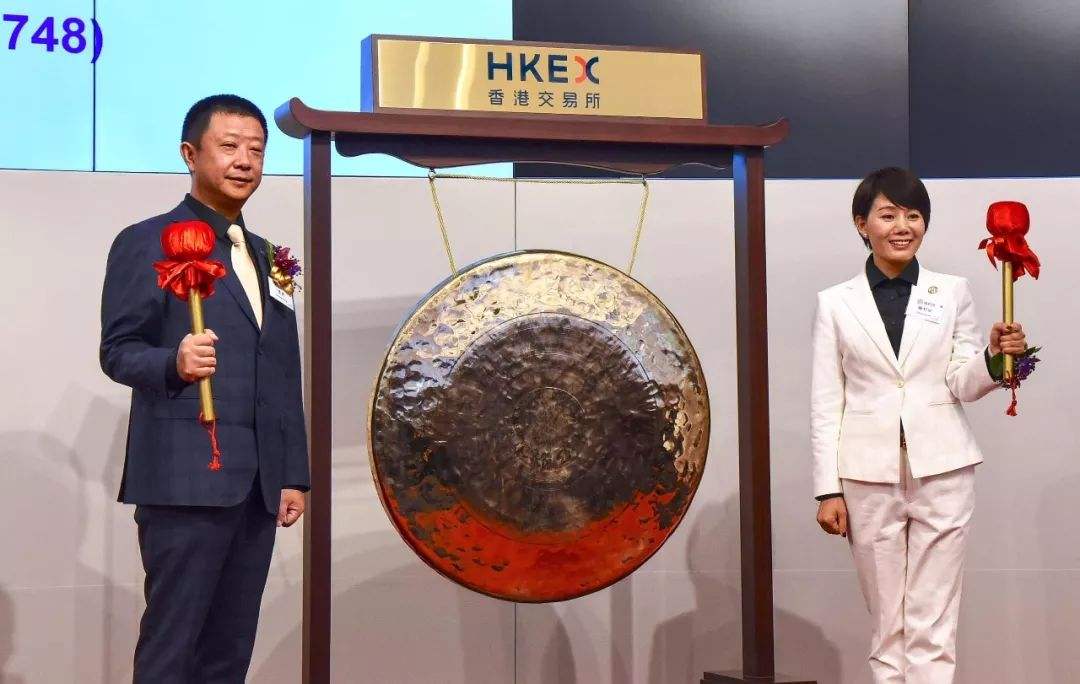 三代农民企业家的人生际遇：从鲁冠球、刘永好到杨丽娟