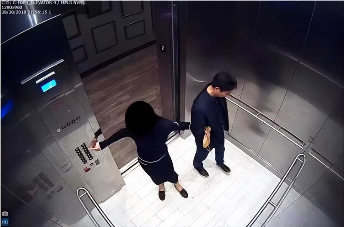 同样是性侵案逆转，刘强东和高云翔的背后，藏着两个受伤的女人