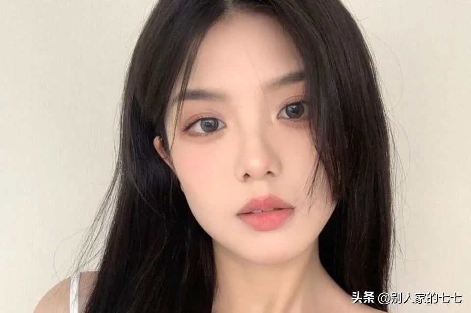 高情商女人的“套路”：对男人越坏，他越离不开你，很有用