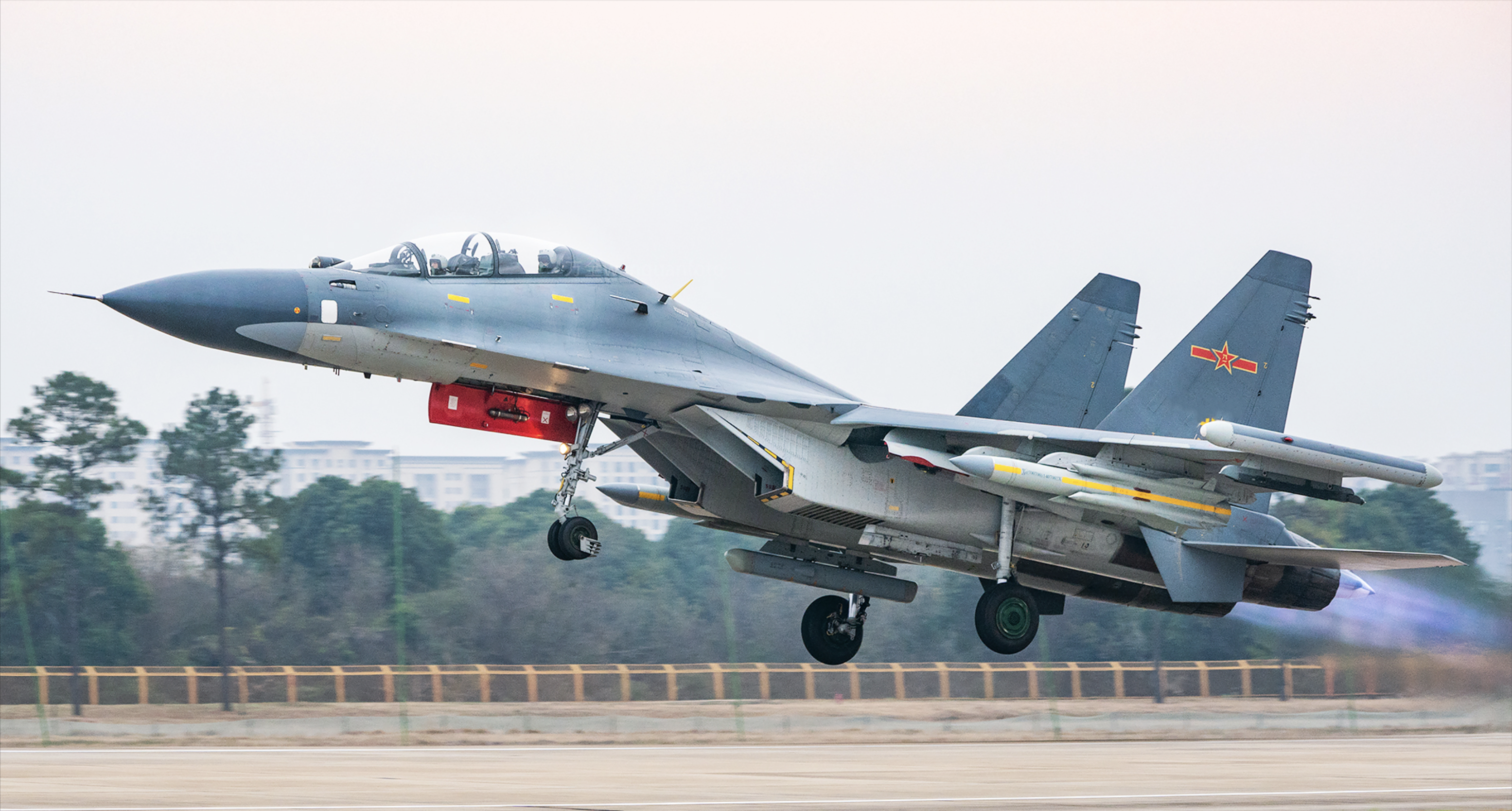 ʵս�����䣬���ܲ�����16���й�װ��20�����30ս�����к���;��