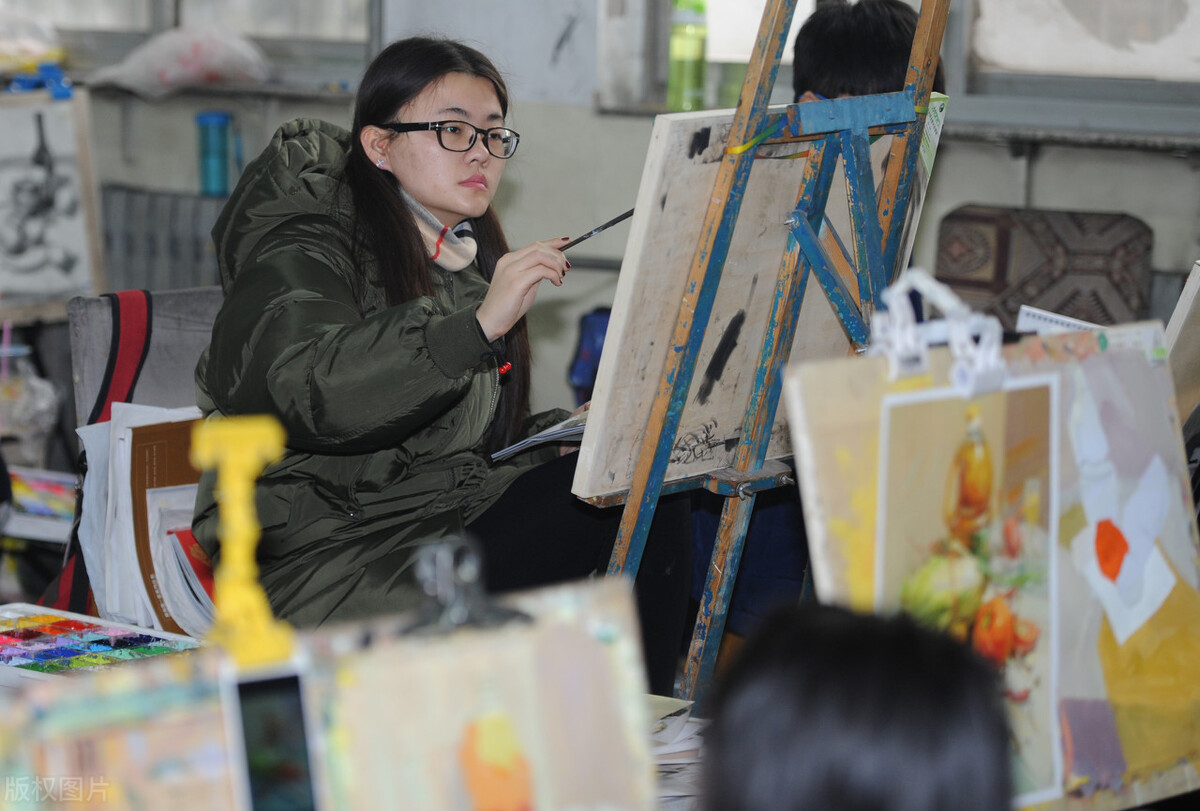 美术艺考生培训去大画室还是去小画室！不去小画室的七大理由