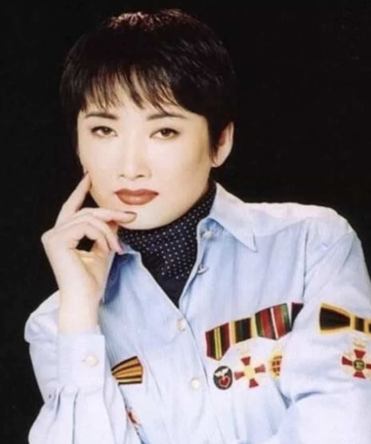 歌手成方圆个人资料