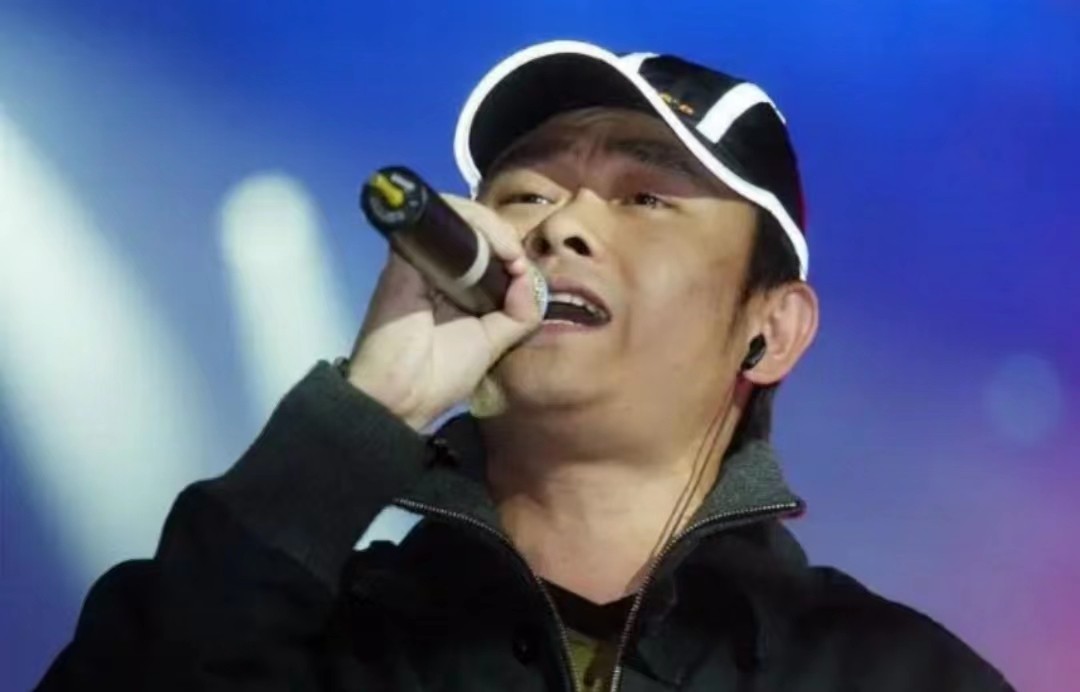 红极一时却突然“消失”的15位明星：林芳兵险毁容，利智为爱息影