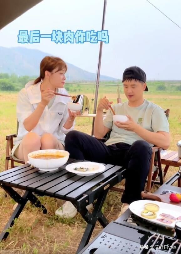 田亮野外露营被妻子喂蒜超腻歪，玩角色互换，超女老婆偶像包袱重