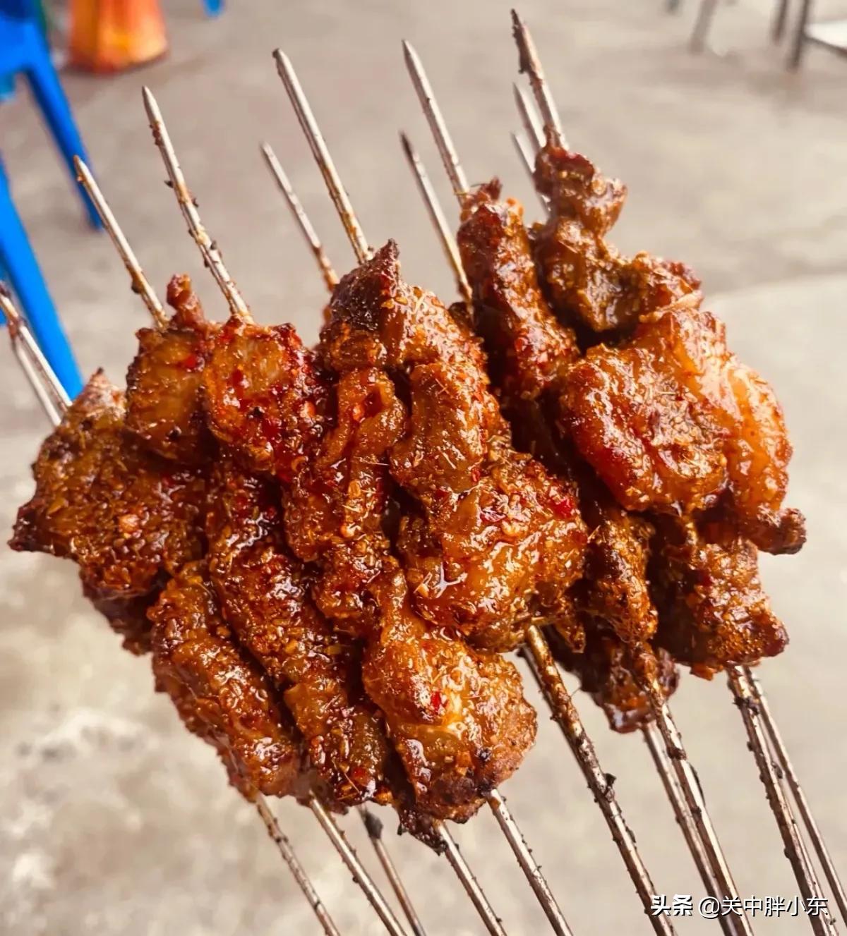 户县美食攻略，从早餐到晚餐，一天往返，口碑馆子和地摊，接地气