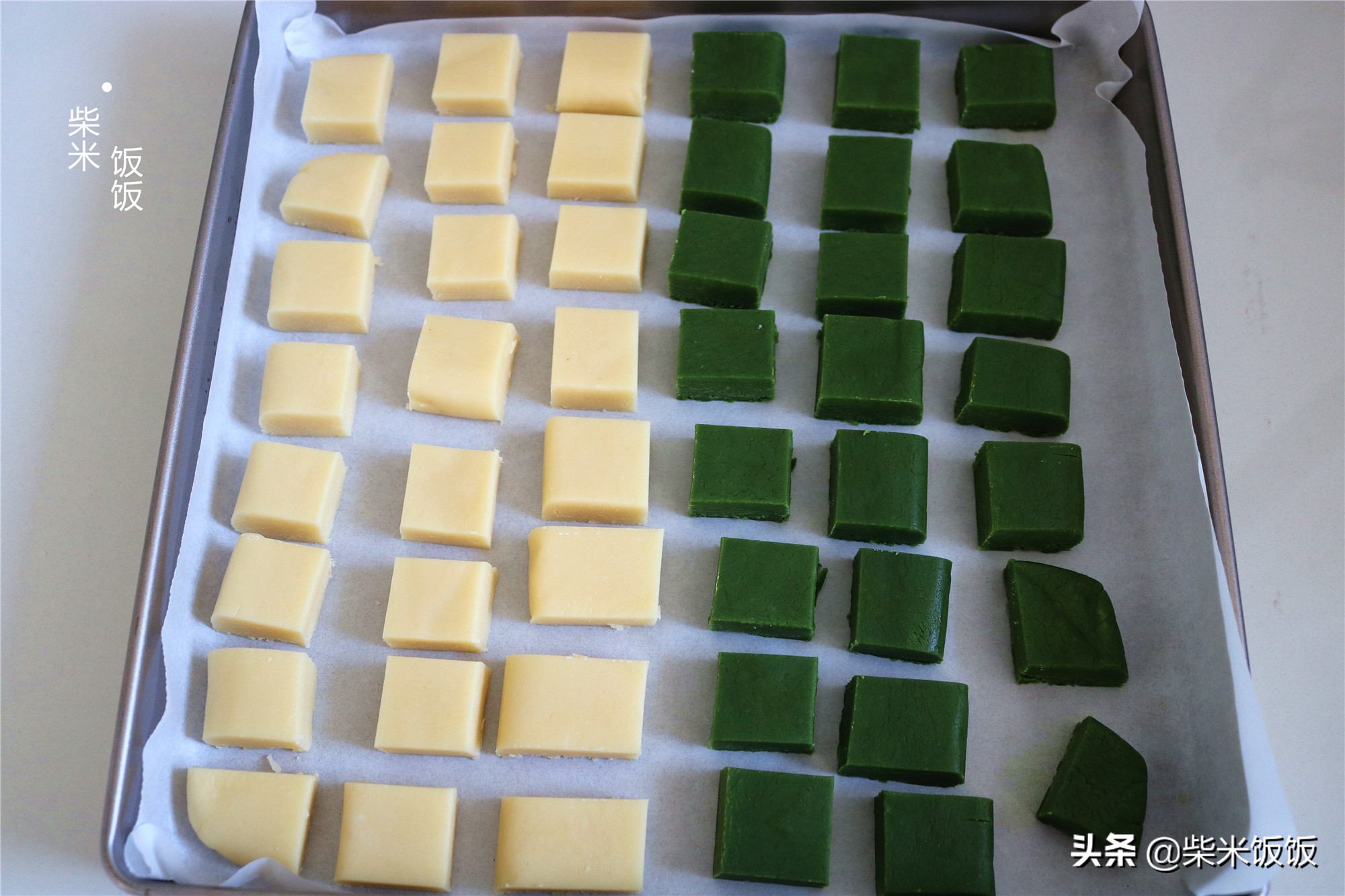 咬一口，酥掉渣，这款炼乳小方太好吃了，做法比面包蛋糕都简单