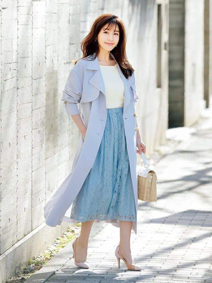 春天穿什么颜色的衣服好看(春天适合穿这3种颜色)