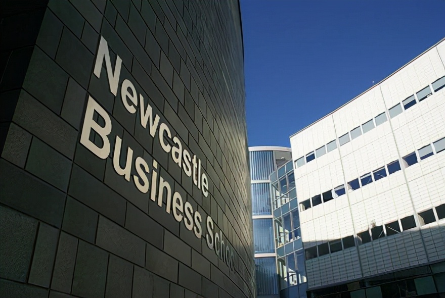 无需高考的新加坡本科直通车——诺森比亚大学