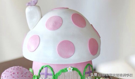 赫麦思烘焙培训班 翻糖蛋糕入门课程