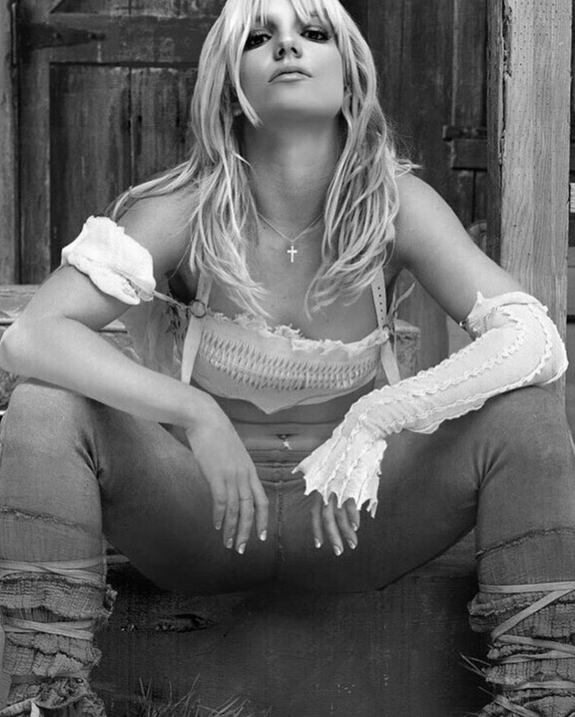 40岁歌坛天后官宣流产，3亿网友现场落泪：上帝对她好点吧