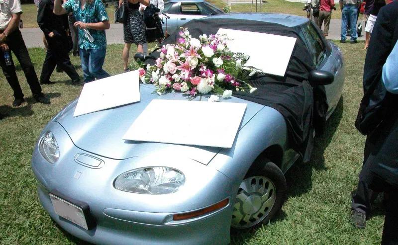 一辆电动车的「葬礼」｜读懂新能源车