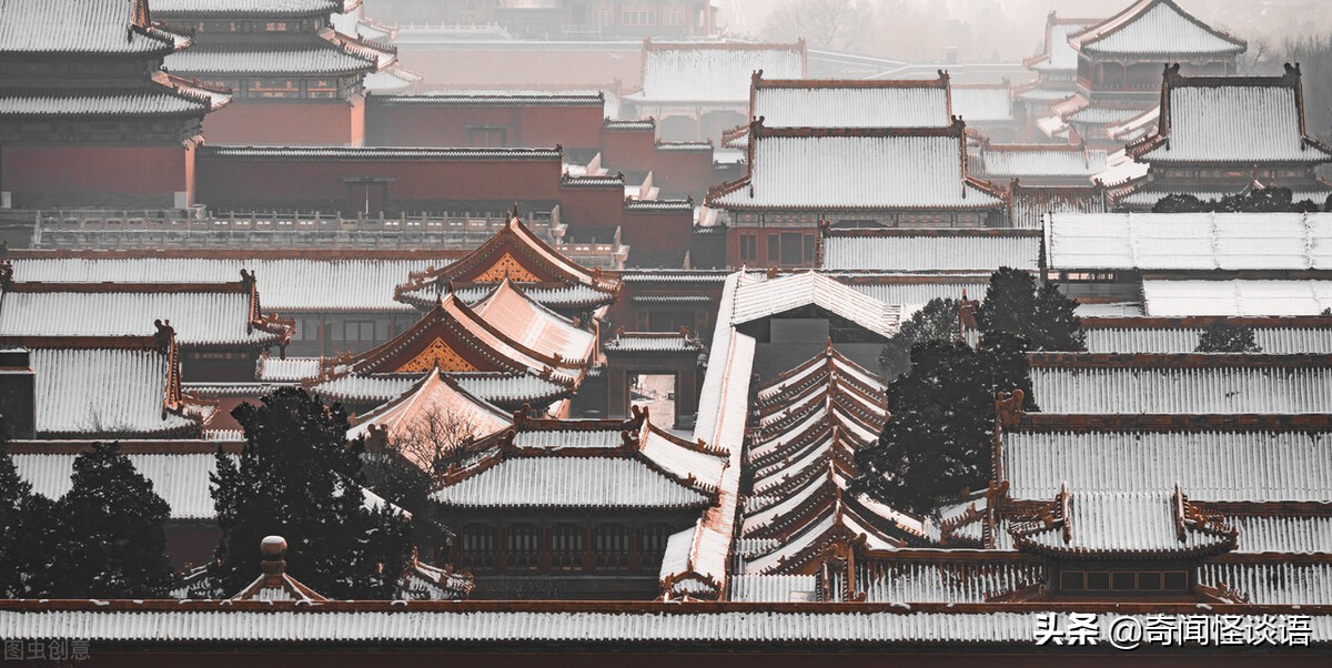 故宫五点准时关门，有人说因灵异事件，事实是吗？
