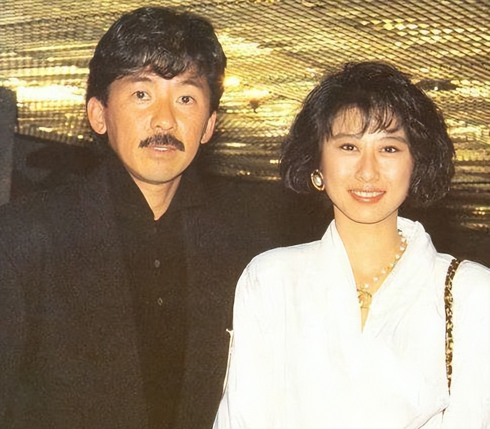 林子祥和叶倩文结婚25年后，林子祥75岁了变化不大，她却像换个人