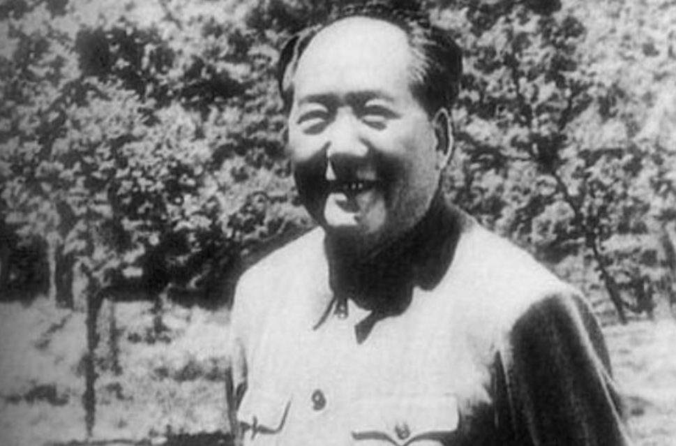 齐白石赠毛主席一幅老牛画，饮酒后欲抢回，毛主席：上面有我名字