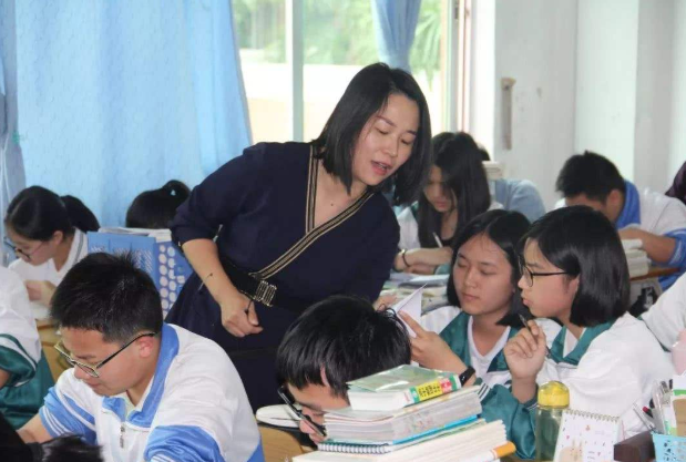 又一“铁饭碗”明确涨工资，部分地区通知已下发，看看有你吗？