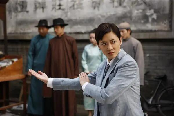 男女之别不仅仅在于胡子，这五个女星的女扮男装实在让人叫绝