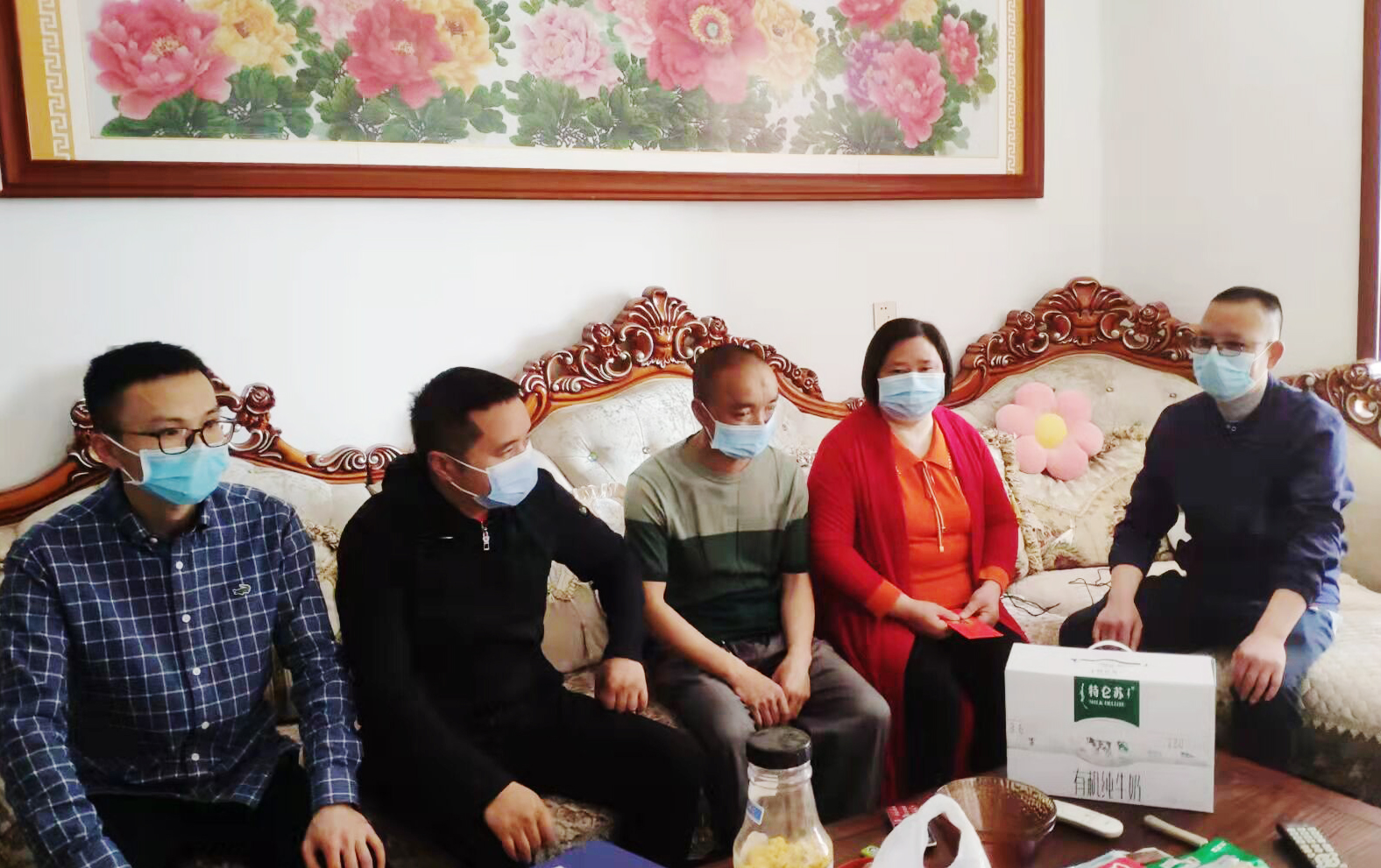 “孤勇者”不孤抗疫有温度——大邑妇幼领导亲切慰问援吉先锋亲属