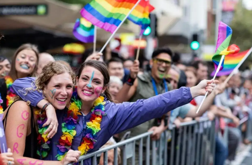 凡是都要扯到“正能量”，过度的“正能量”比负能量的影响更坏