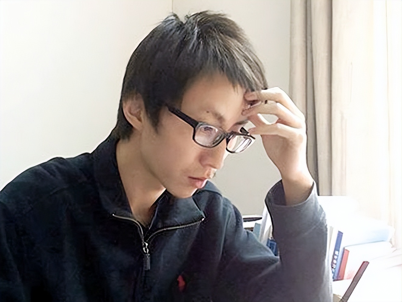 “学渣”逆袭正教授史：22岁攻克世界大难题，23岁升为985教授