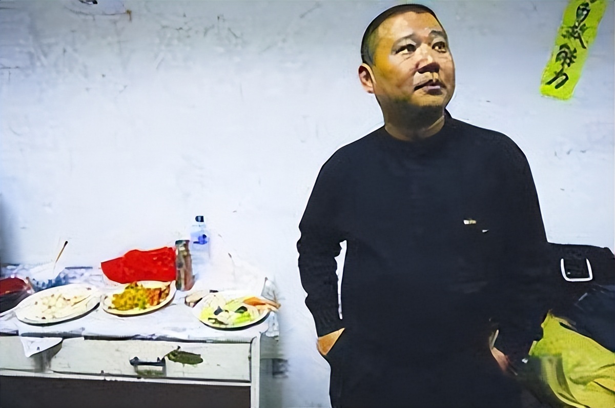 “笑星”洛桑去世27年，那晚的酒局上究竟发生了什么？