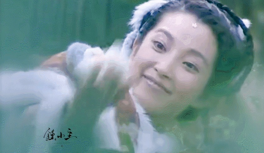 赵丽颖最新生图曝光，这脸怎么像17年前爆火退圈的她？