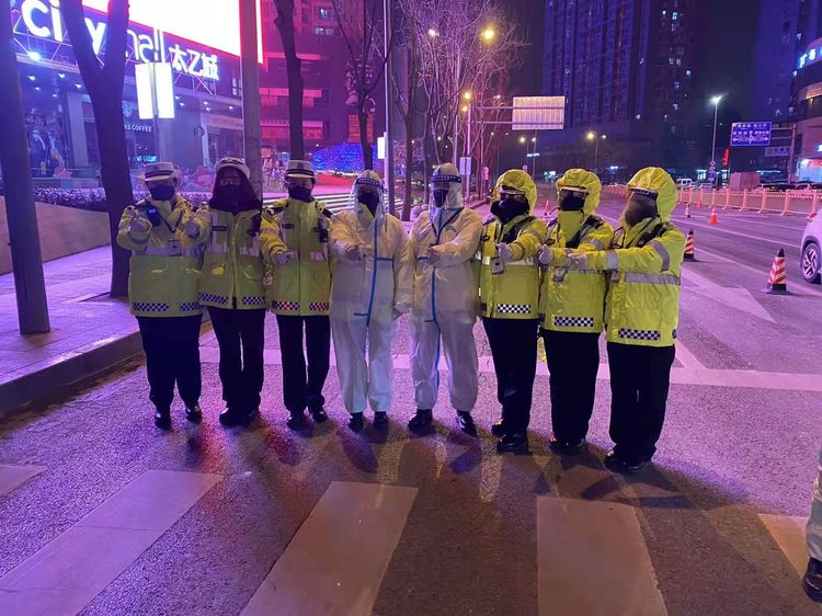 是女儿，是妻子，是母亲，是人民警察——西安碑林大队女子突击队​
