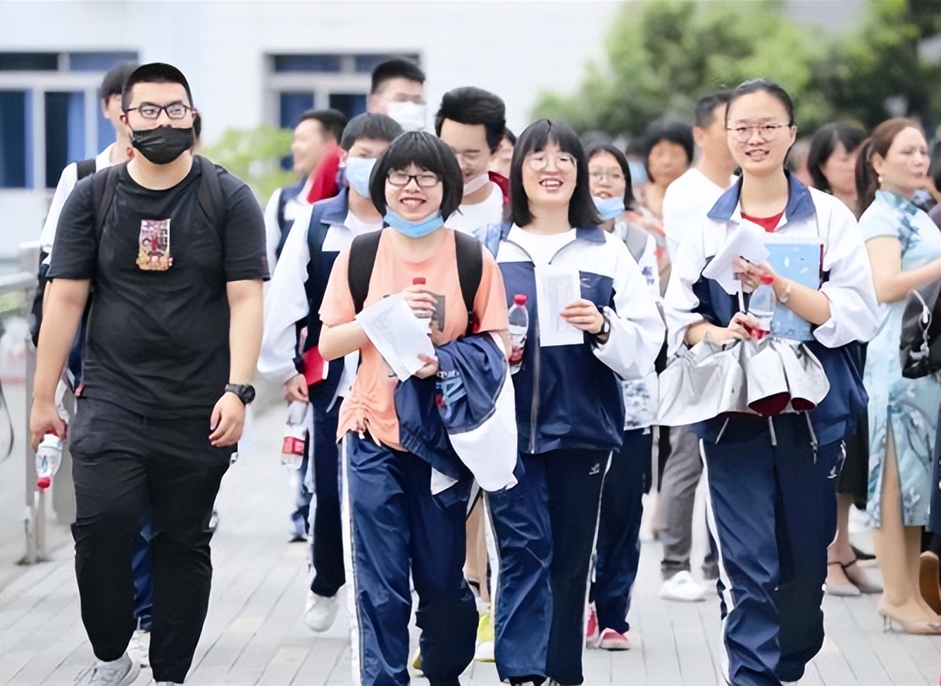 2022被称为“高考最难年”，三个变化要注意，部分学生考本科难了