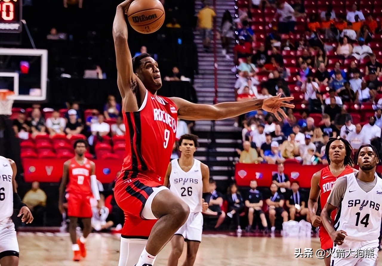 nba火箭队今天为什么不打(3场比赛0登场！戈登弟连遭火箭雪藏，跟队蹭经验，不出场也赚到了)