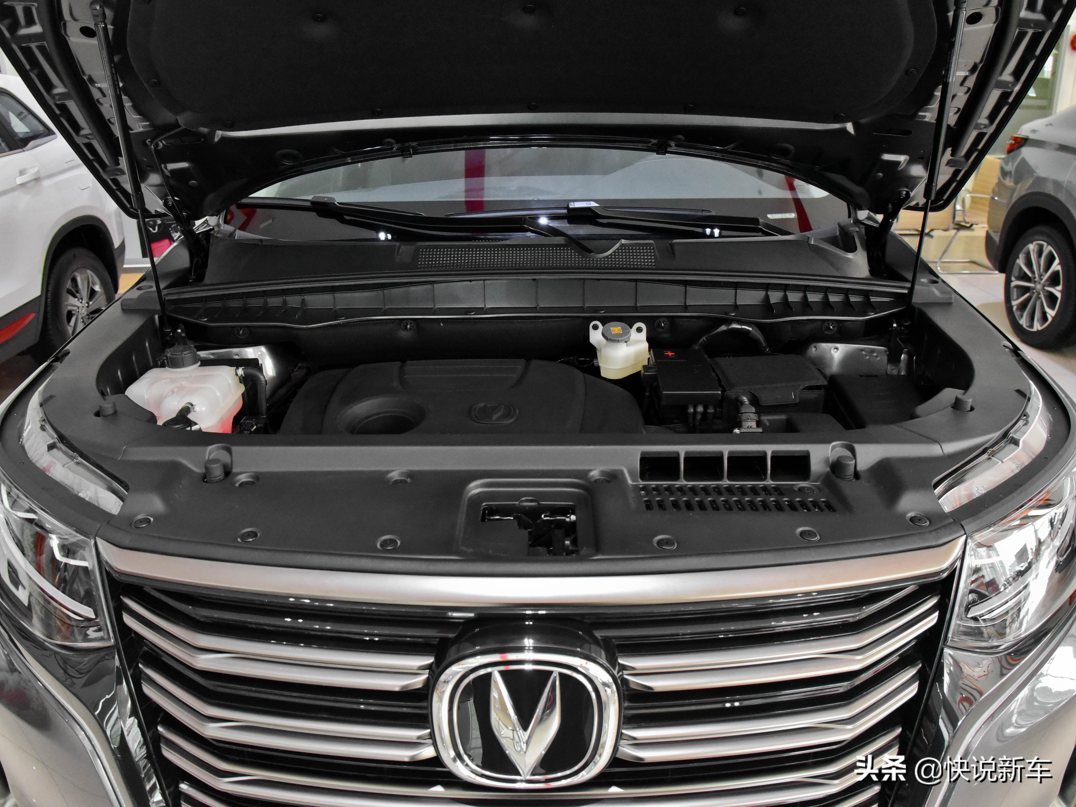 17.59万起，与汉兰达媲美，国产品牌，实拍长安CS95