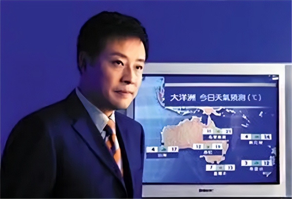 宋英杰妻子美丽能干，一双儿女呆萌可爱，一家四口羡煞旁人