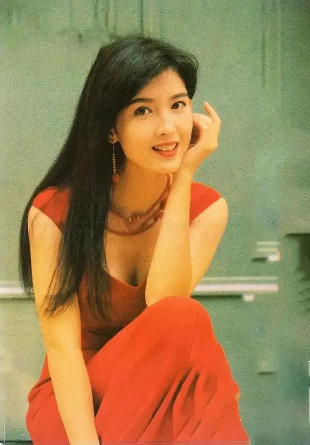 14年后再看“玉女掌门人”周慧敏，屡次被戴绿帽的她才不是恋爱脑