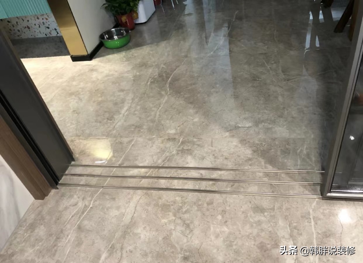 吊轨推拉门和地轨推拉门哪个好？我家换了3次，终于有答案了