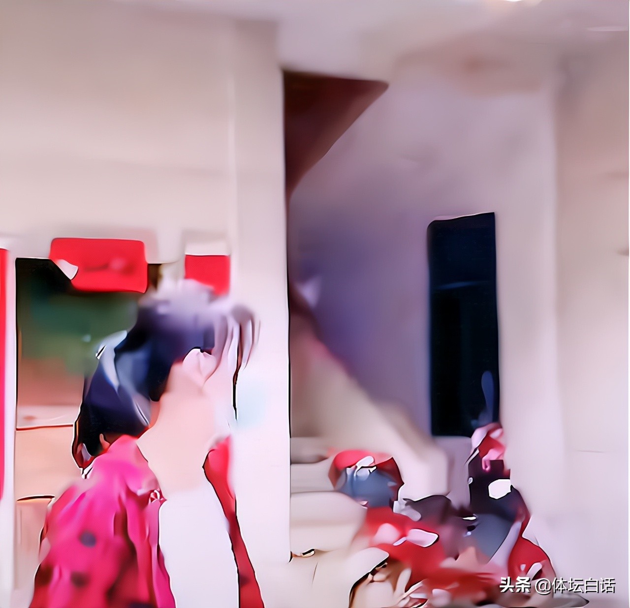全红婵高中大姐罕见亮相！身材修长像爸爸，扎马尾一脸书生气