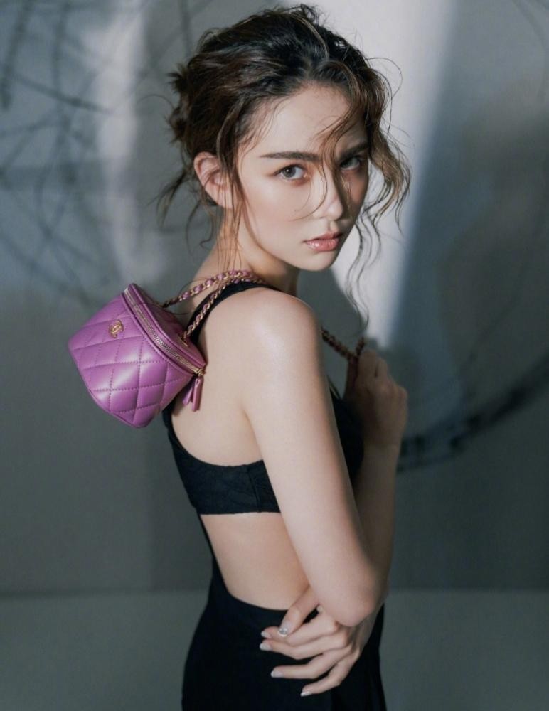 脸和身材判若两人，天使脸魔鬼身材的女明星，有的绝色有的尴尬