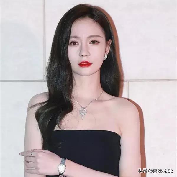 女明星妆前妆后的变化，效果立竿见影