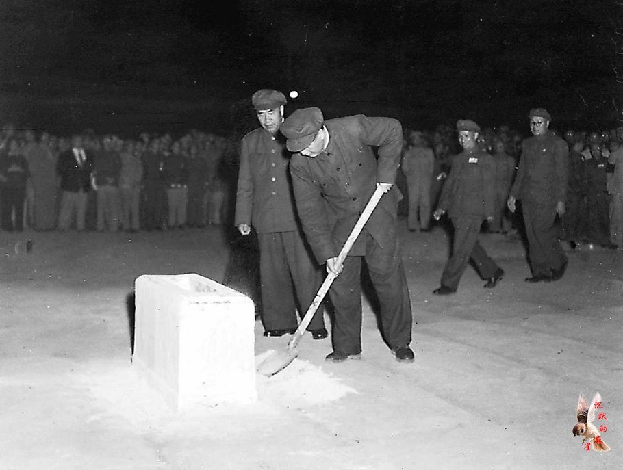 ��������Ƭ����ԭ���й�����ǰϦ����ʵ�龰