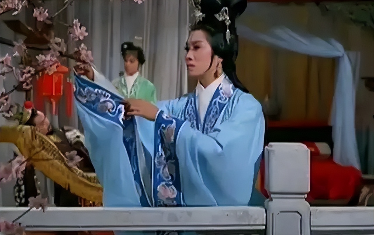 西施不是谁都能演的，有人媚态横生，有人看着就很难受