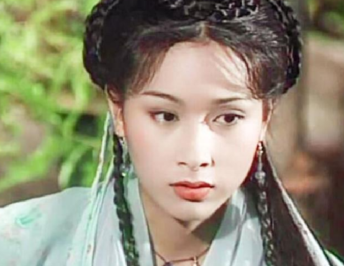 雪花神剑：明明梅绛雪是主角，为何却被聂小凤喧宾夺主了呢？