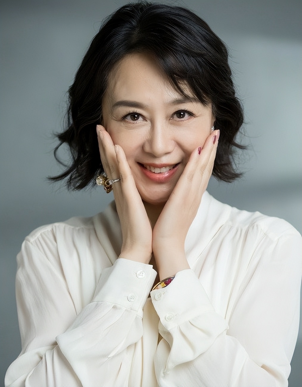 14位贤良的"妈妈专业户"女星,年轻时个顶个是美人坯子