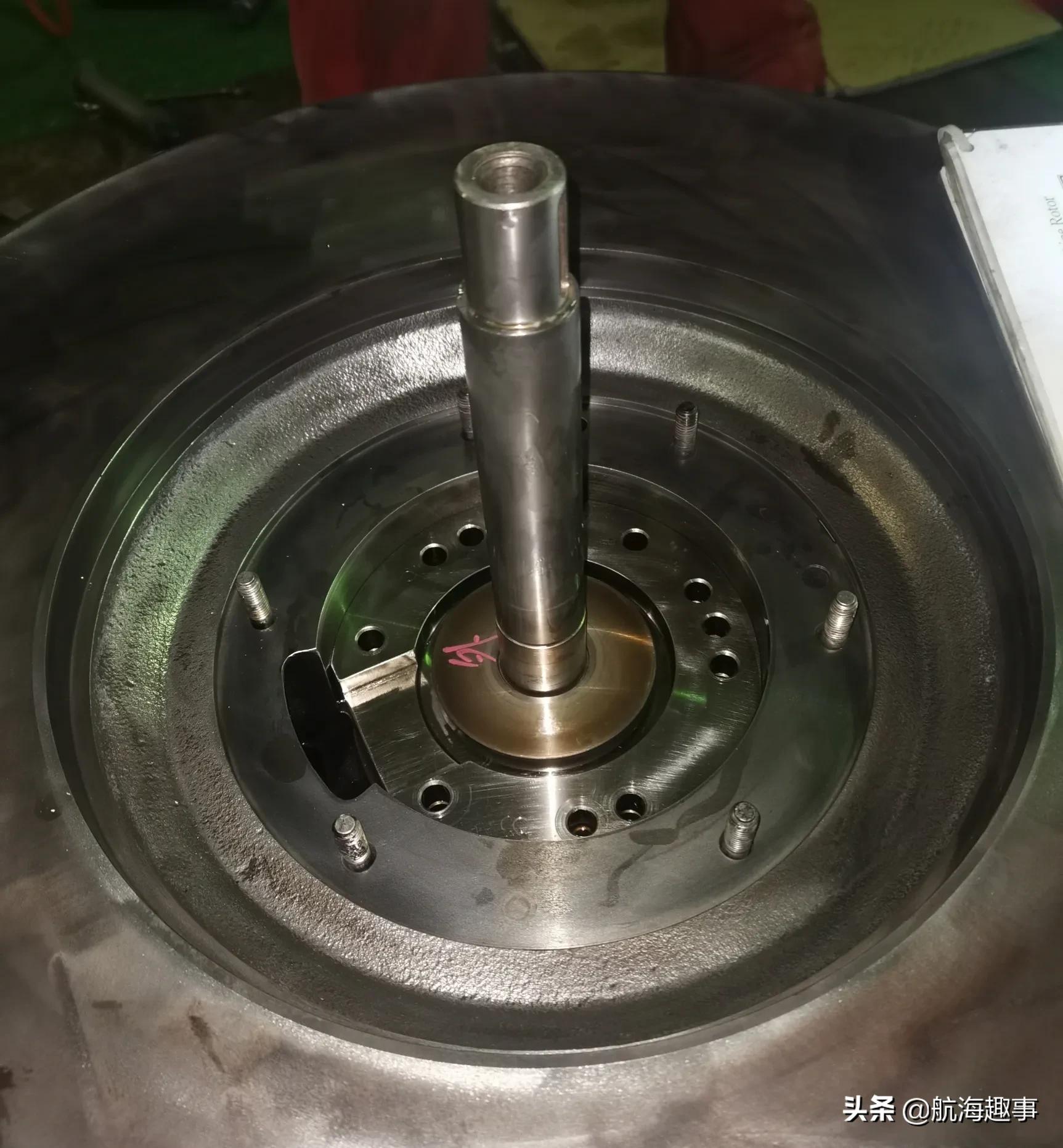 从汽車引擎“T”学习，带你了解船用发电机废气涡轮增压器的检修