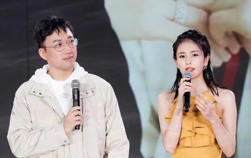 “淘宝模特”白鹿：得于正力捧，与许凯炒Cp，带闺蜜走上暴富之路