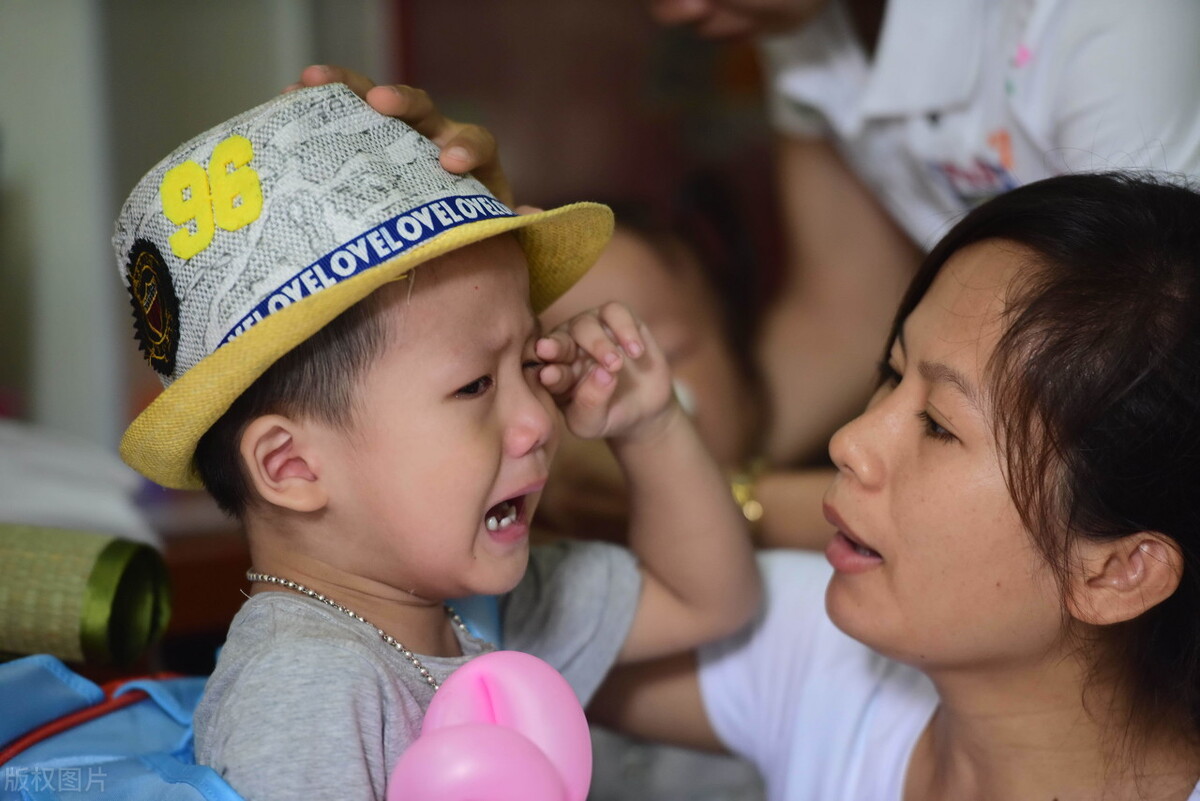 2-3岁孩子看什么书？结合孩子的4个发展特点选择绘本，对娃更有利