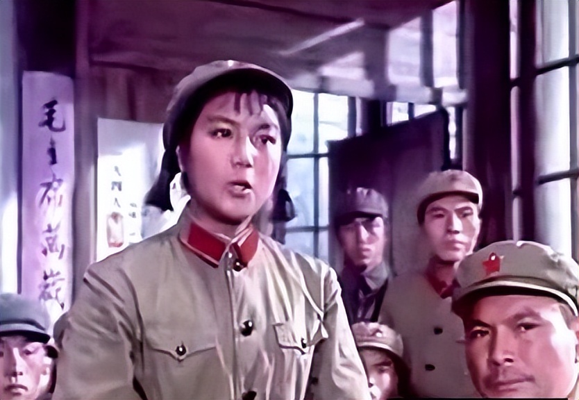 演员陈烨：巅峰时赴美留学，嫁美国丈夫生二子，如今她值得吗？