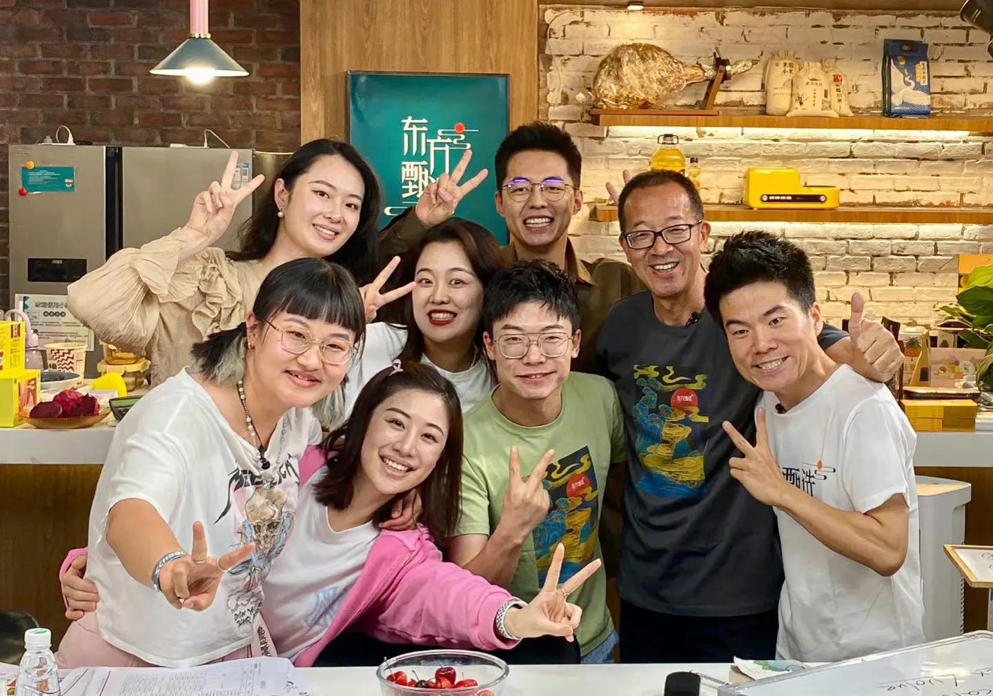 东方甄选直播间买到烂果？客服回应：已反馈，有问题肯定帮忙解决
