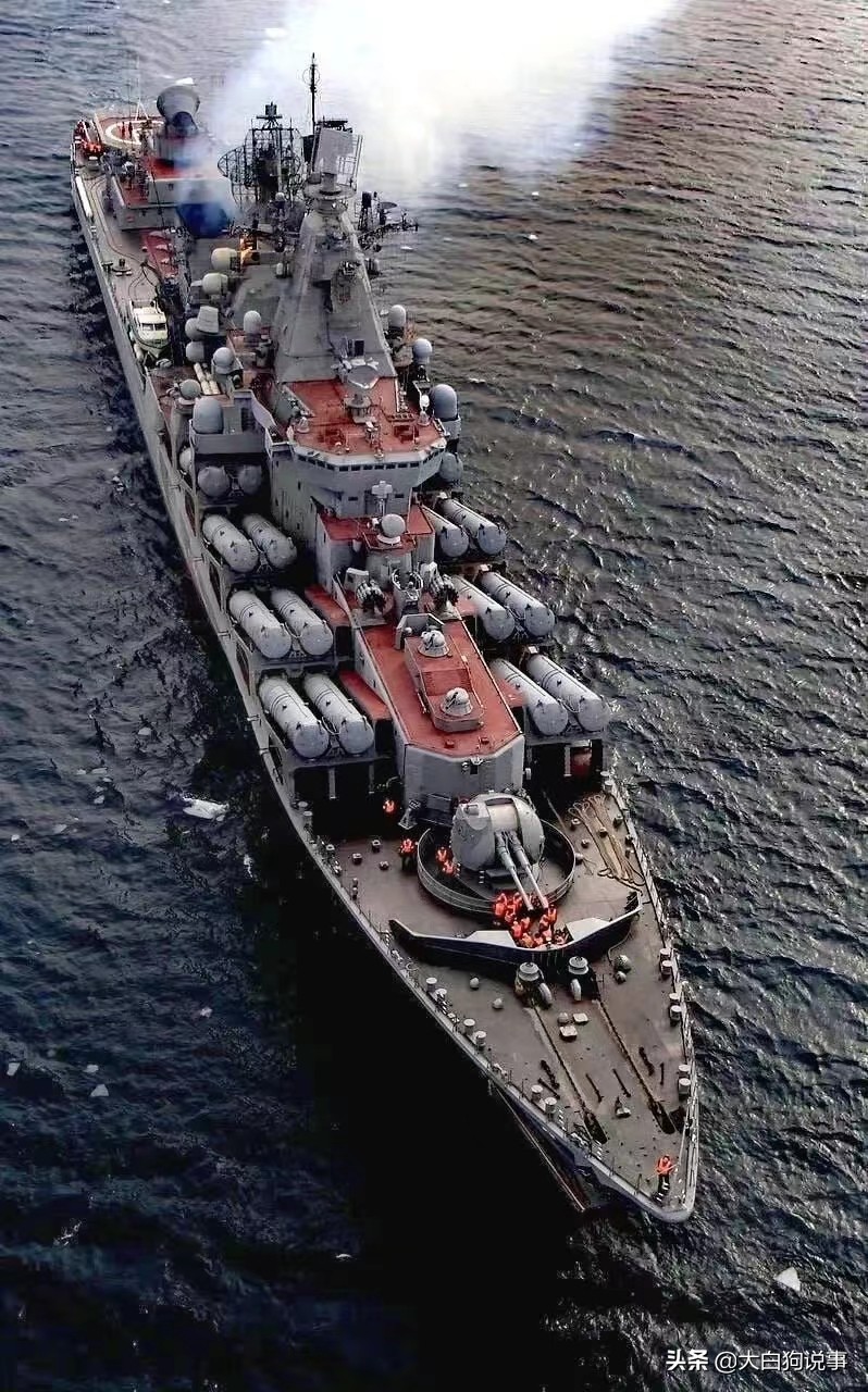 Ī˹�ƺ����ʱ���ع⣬���ŵ���������𣬽�ˮ�������ճ�û