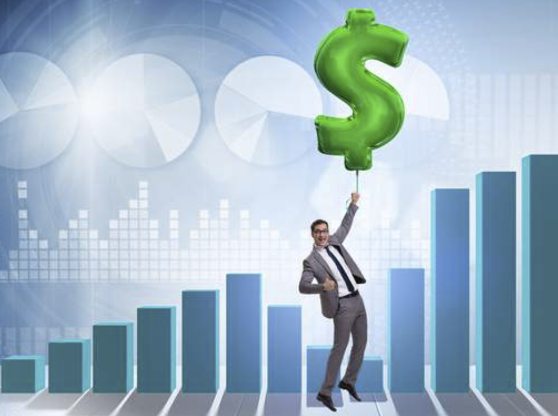 近一个月表现最好的十只基金，可以看出行情的热点和明年的风向标