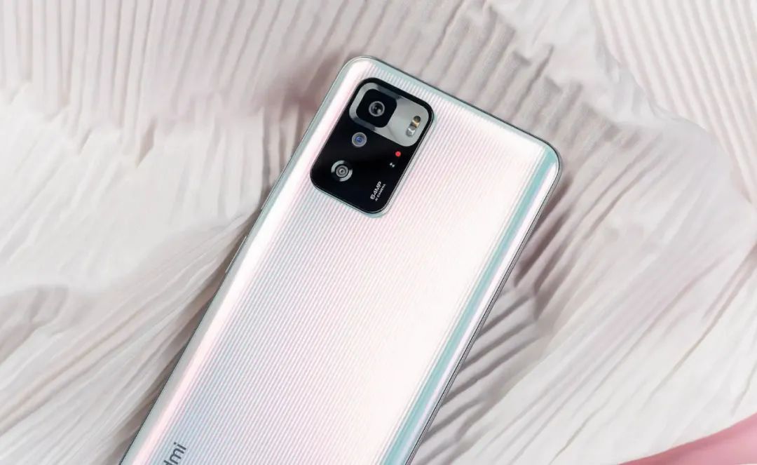 1500左右买什么手机好？这三款性价比都很高