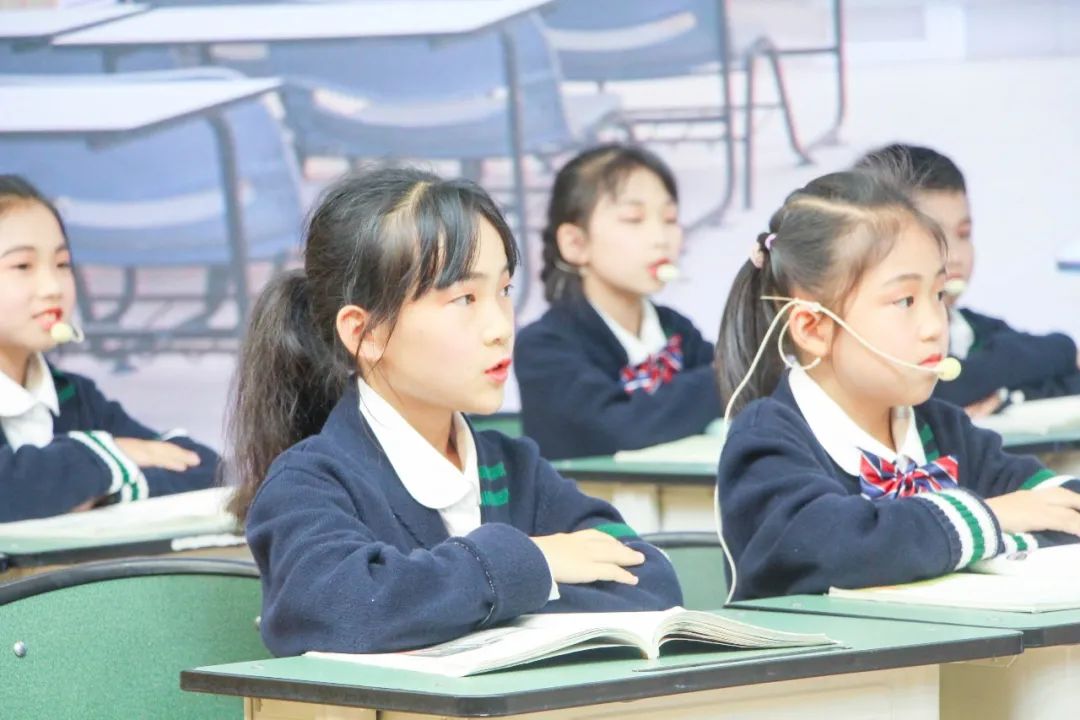 花田花绽，阅读悦心｜双流区黄甲小学举行读书节之阅读表演赛