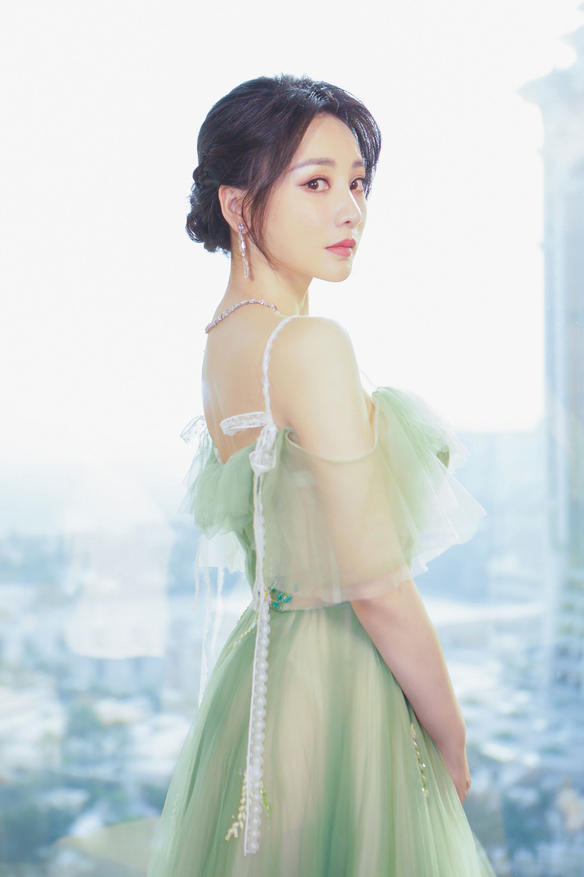 别在追求“白幼瘦”了，这10位女星告诉你，珠圆玉润也是一种美